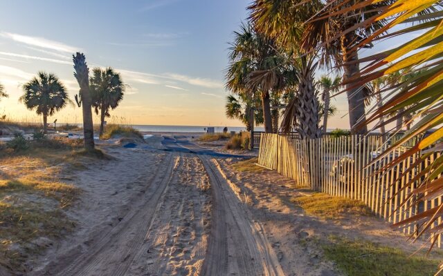 Moorings 71-72 by Vtrips