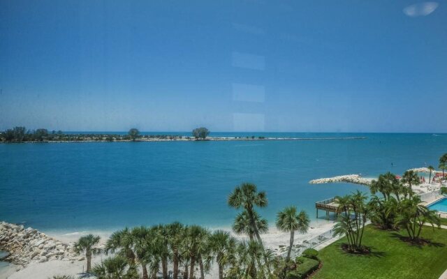 DreamView Beachfront Hotel & Resort