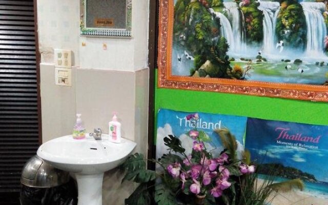 曼谷新半岛电视台餐厅酒店(New Aljazeera Hotel & Restaurant Bangkok)