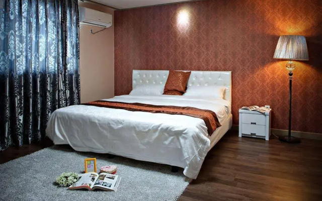 Orange Hotel