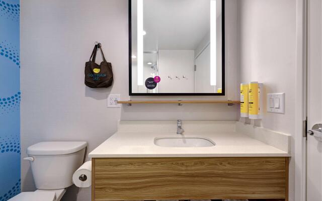 Tru by Hilton Lithia Springs