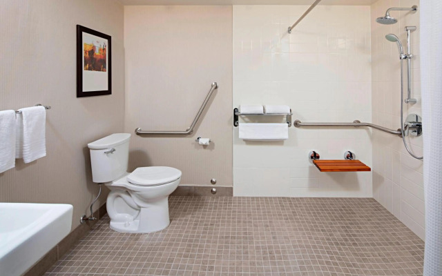 Delta Hotels by Marriott Winnipeg