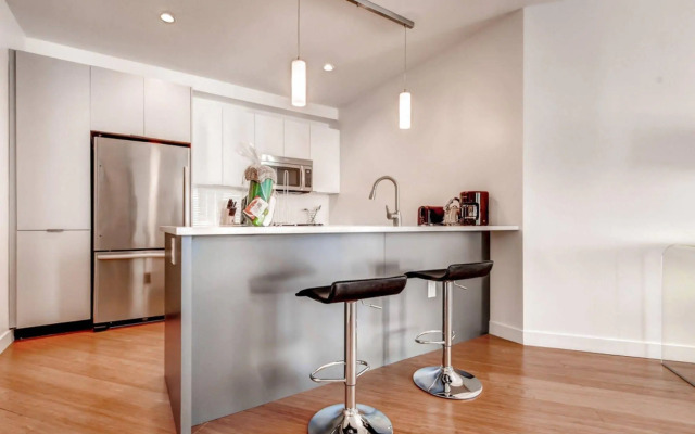 Global Luxury Suites at The Financial District