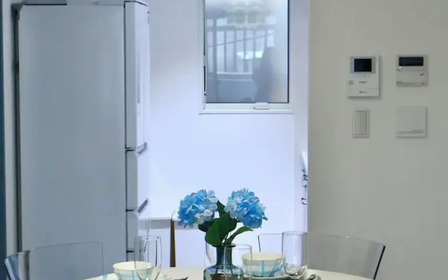 Nishikujo Maison Le Bleu Chigusa