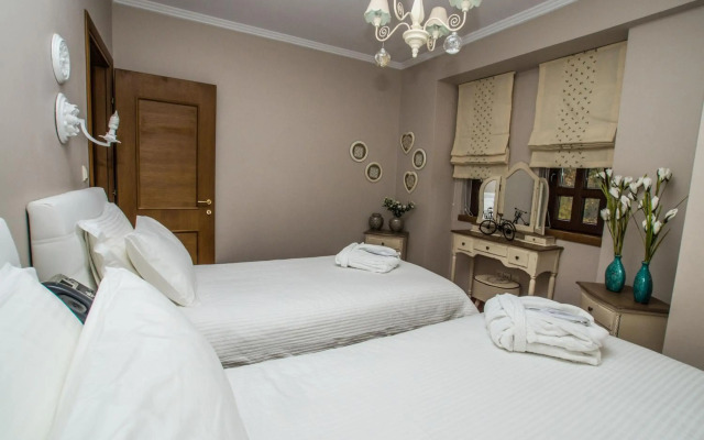 Evmorfes Villas