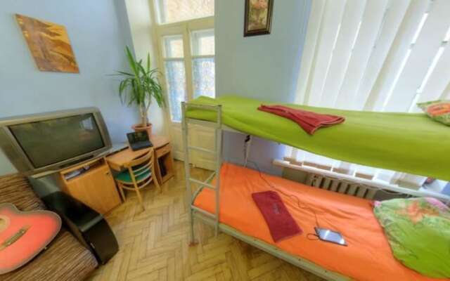 Yourhostel Olimpiyskiy