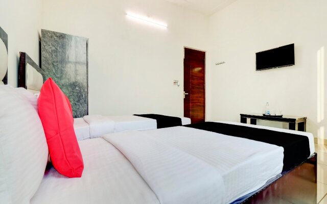 The Grand Plaza Hotel by OYO Rooms