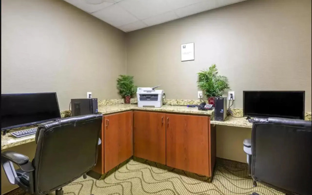Comfort Inn & Suites Peachtree Corners