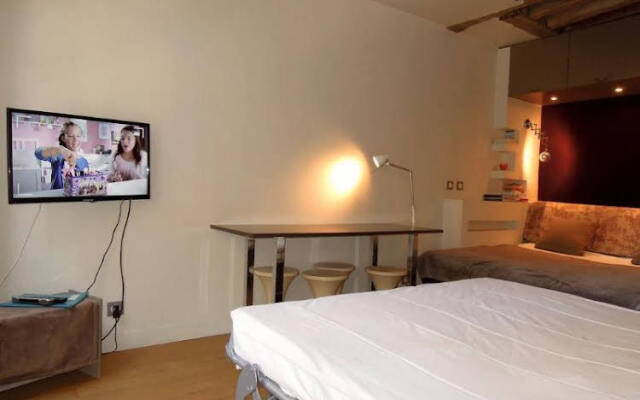 Urban Flat 174 - Vuitton St Denis