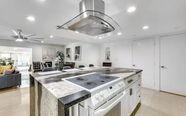 Pet-friendly Mesa Home w/ Community Amenities!