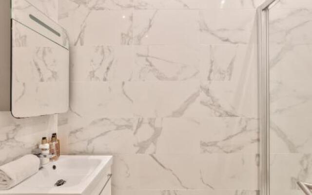 62-Luxury Flat Champs Elysees (1g)