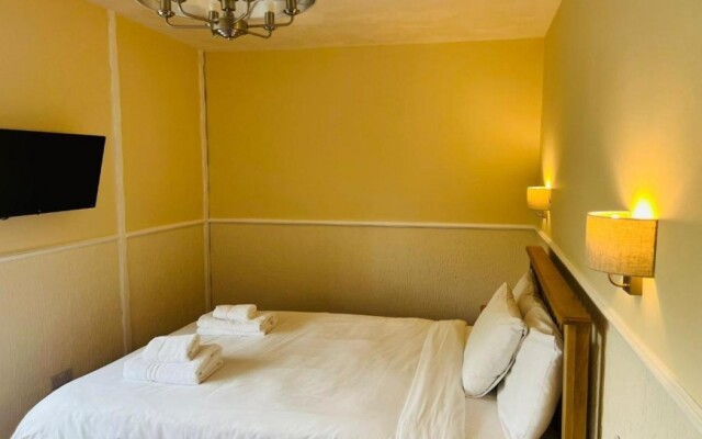 Rothwell House Hotel .