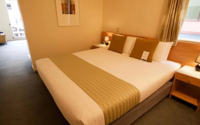 Astelia Apartment Hotel