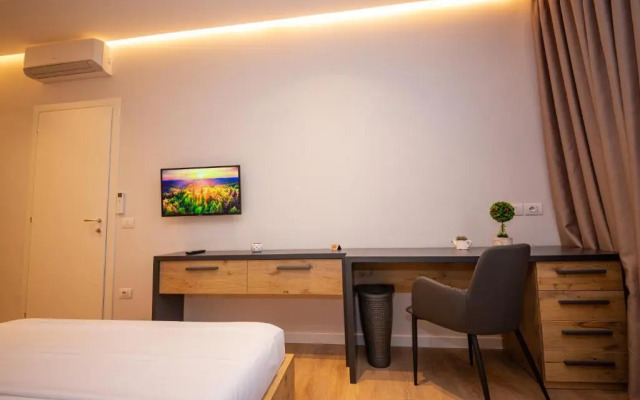 Central Chic Apartments