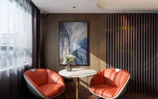 Amigo Hotel (Shenzhen Gongming Honghuashan Subway Station)