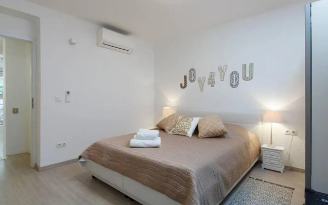 Joy4You Apt near Beach and Center