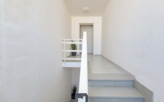 2465 Sunnyside Primo Piano by Barbarhouse