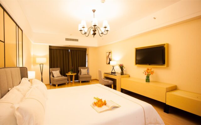 Resplendent Luxury Hotel QingDao Carvinal
