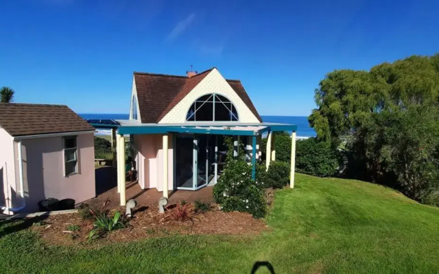The Quarters Ocean-View Chalet