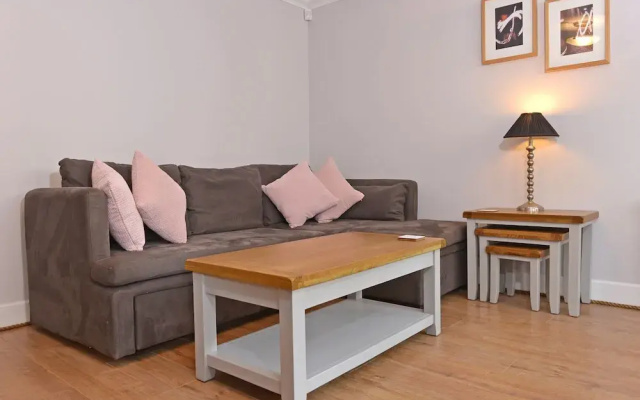 Stagedoor Apartment