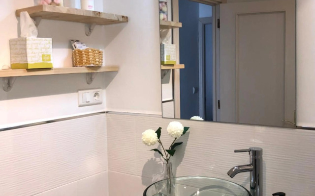 Bonito piso céntrico con WIFI, parking y terraza