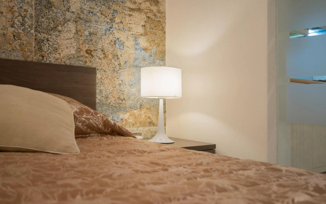 Valletta most central studio apartment 16th-Century building