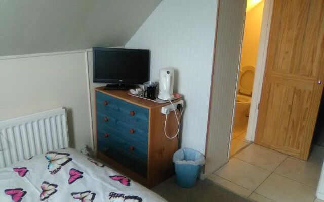 Anchor b & b