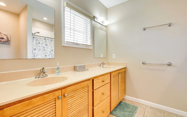 Wildwood Vacation Rental: Walk to Beach Access!