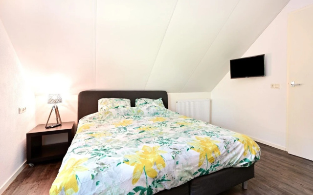 Chalet in Reutum With Sauna and Nature