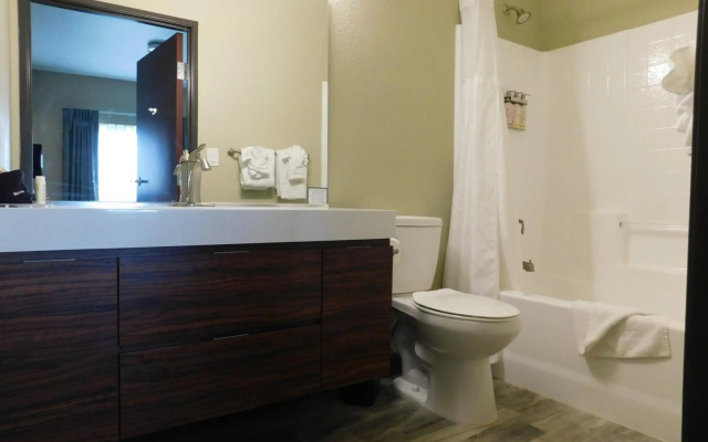 Island Suites
