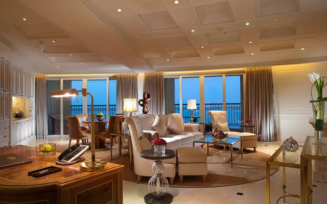 Crown Plaza Resort Sanya Bay