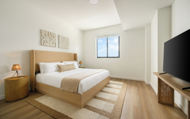 Sense28 Edgewater, an AvantStay Hotel