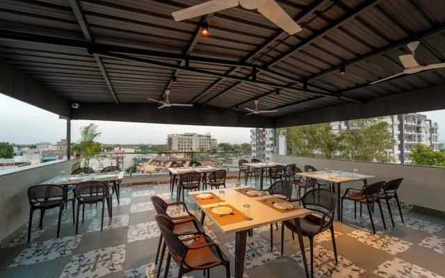 Aceotel Select Sarvagya Nipania -  A Luxury Boutique Hotel