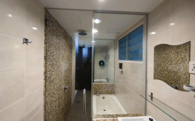 Marina Island Lumut Homestay by Goopro