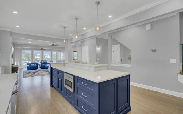 Yacht Harbor Court 31