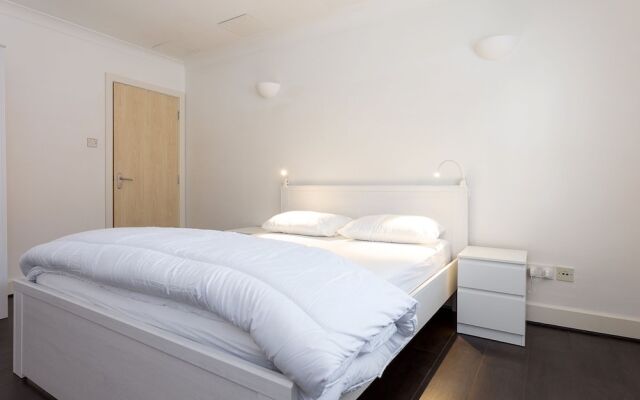 1 Bedroom Flat with Free WiFi - East London