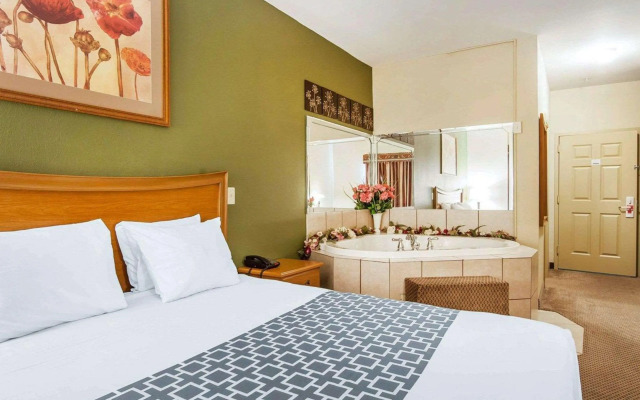 Econo Lodge Inn & Suites Rockmart