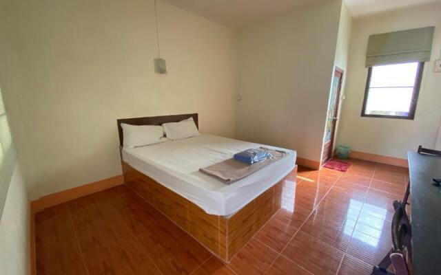 Baan Rim Nam Resort by ZUZU