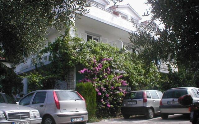 Apartments Mihić