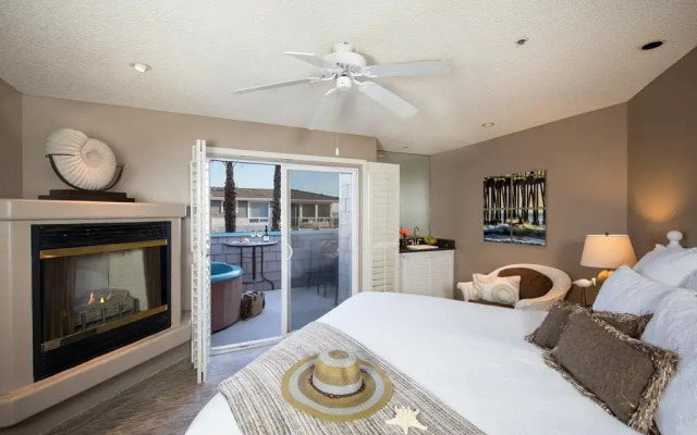 SeaVenture Beach Hotel