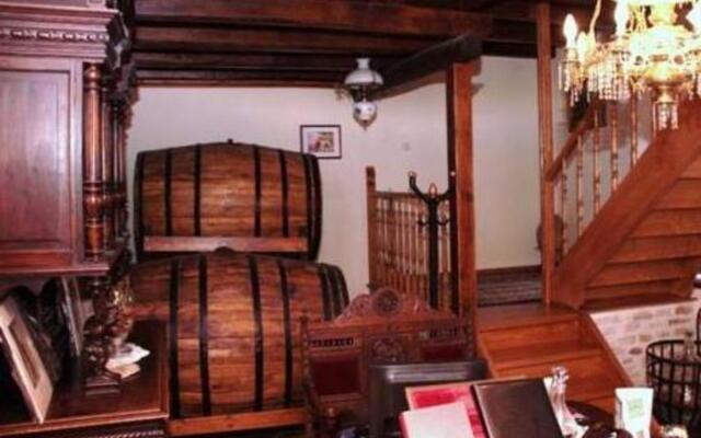 B&B Ta Xelidonakia