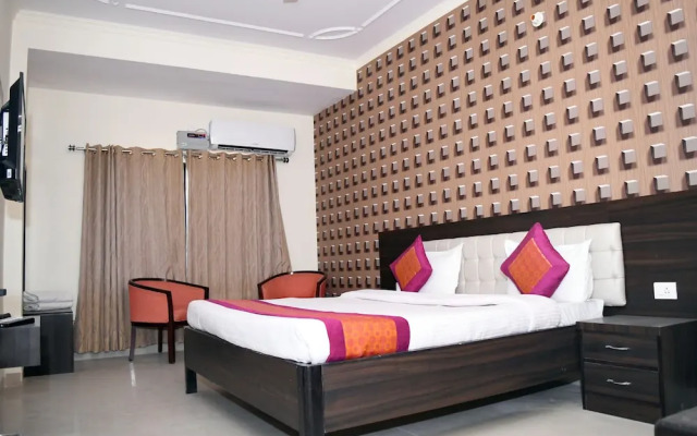 Ganga Darshanam Guest House