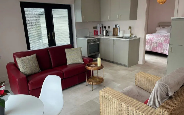 Lakeside Apartment Retreat in Oughterard Connemara