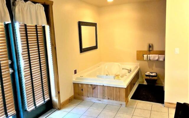 Elkhorn Mountain Inn