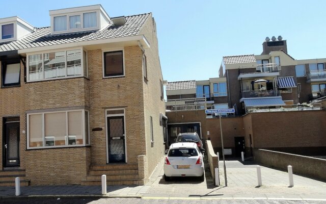 Gorgeous Apartment In Katwijk Centre Near Sea