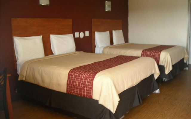 Bastrop Inn