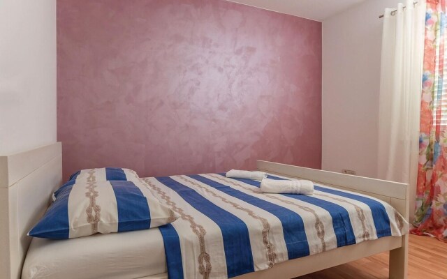 Nice Home in Kastel Novi With Sauna, Wifi and 8 Bedrooms