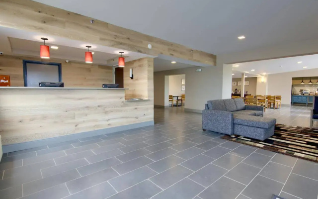 Comfort Inn & Suites Liverpool - Syracuse North
