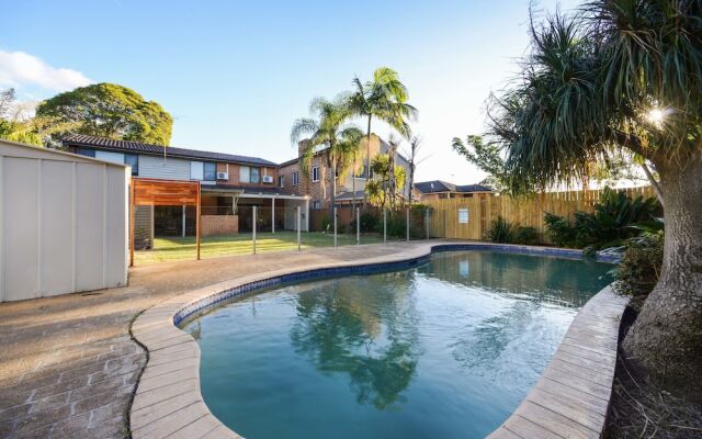 HomeHotel 4 Bedroom & Homeoffice with Nice Pool