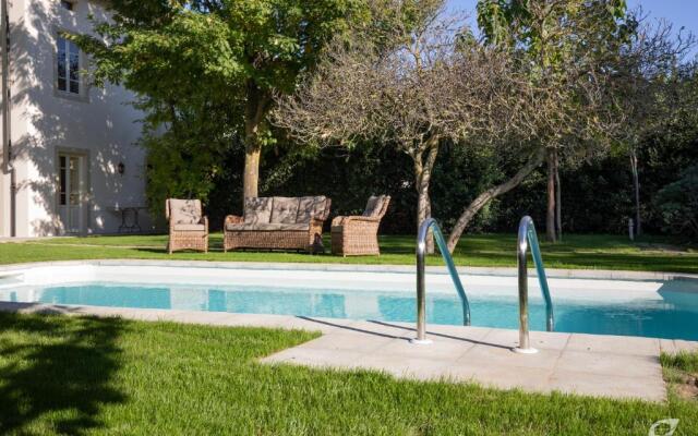 Villa Liberty 1927 with heated pool in the park
